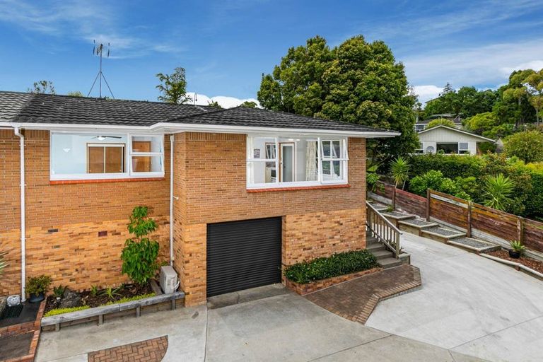 Photo of property in 2/6 Palawan Place, Torbay, Auckland, 0630