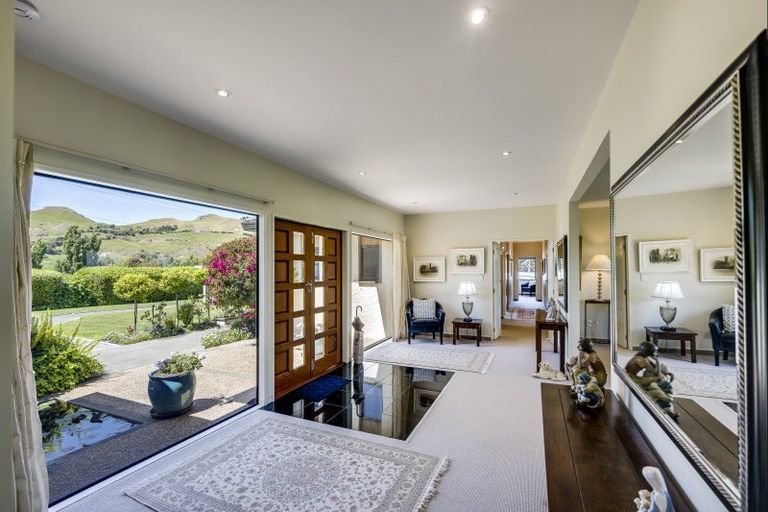 Photo of property in 154 Te Mata Peak Road, Havelock North, 4130
