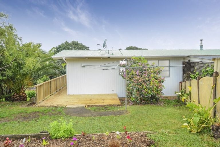 Photo of property in 2/15 Marina Road, Torbay, Auckland, 0630
