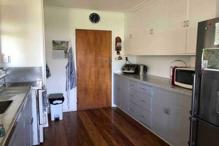 Photo of property in 5 Clouston Place, Opunake, 4616