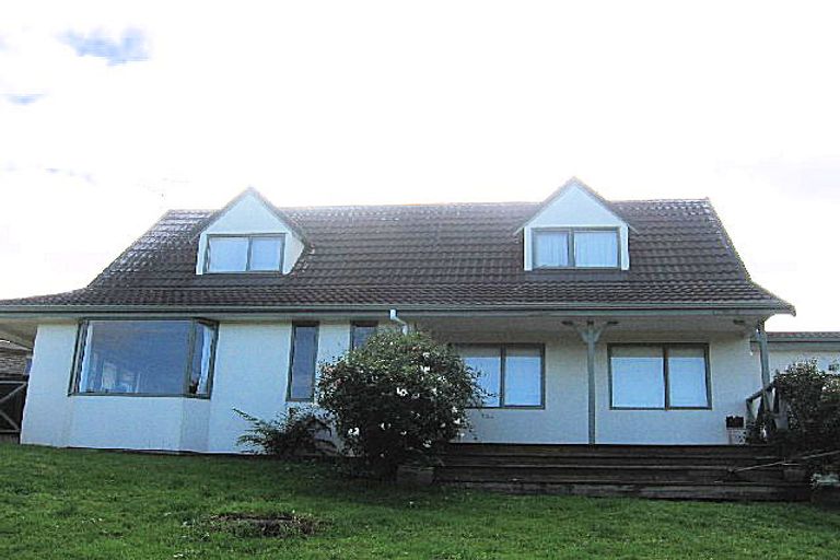 Photo of property in 10 Bluestone Rise, Rosedale, Auckland, 0632