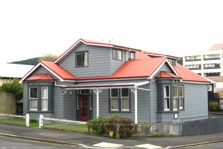 Photo of property in 69 Clyde Street, North Dunedin, Dunedin, 9016