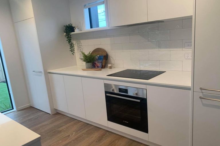 Photo of property in 2/23 Hills Road, Edgeware, Christchurch, 8013