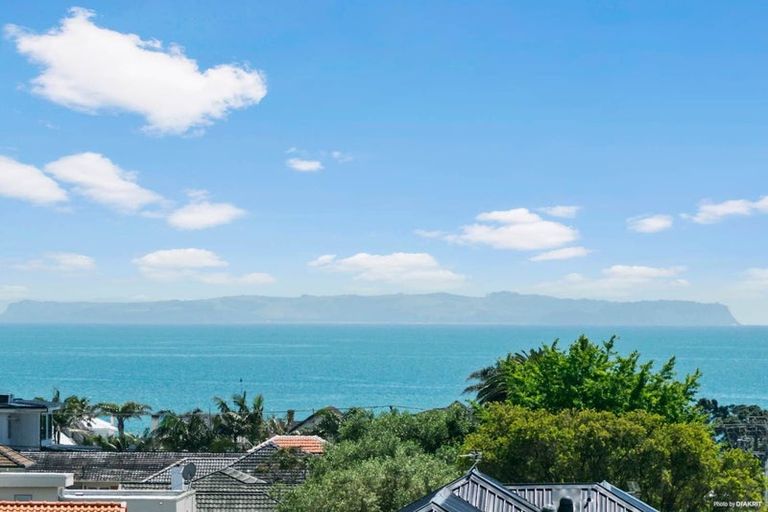 Photo of property in 108 Kitchener Road, Milford, Auckland, 0620