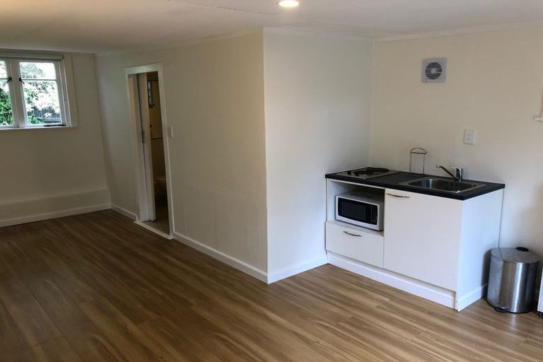 Photo of property in 3/138 Rangatira Road, Beach Haven, Auckland, 0626