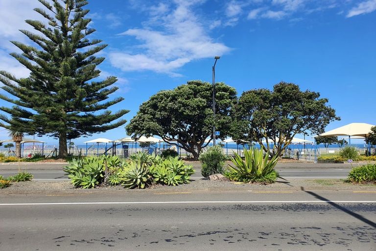 Photo of property in 337 Marine Parade, Napier South, Napier, 4110