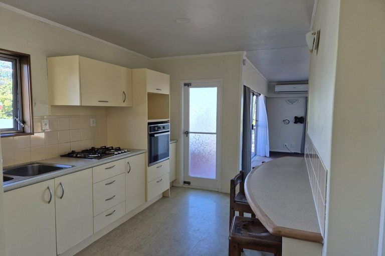 Photo of property in 27 Amorino Drive, Red Beach, 0932