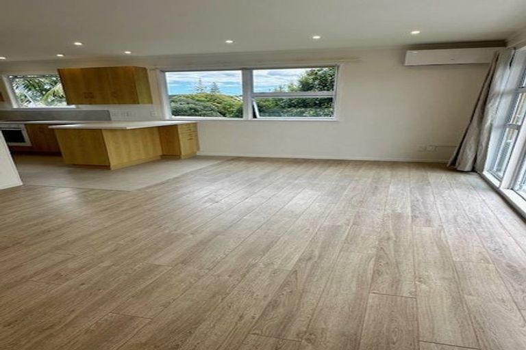 Photo of property in 6/133 Shakespeare Road, Milford, Auckland, 0620