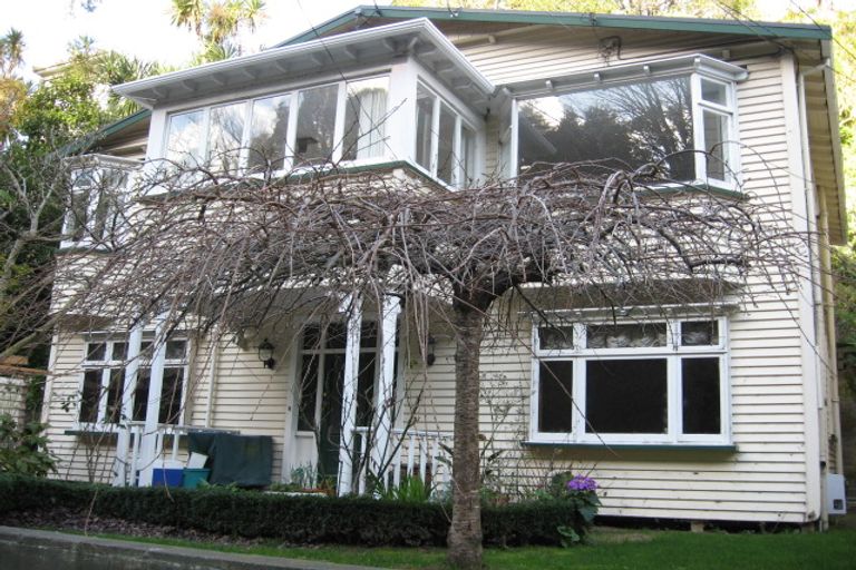 Photo of property in 127 Glenmore Street, Kelburn, Wellington, 6012