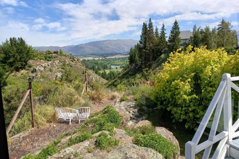 Photo of property in 10b Lanes Road, Bridge Hill, Alexandra, 9320