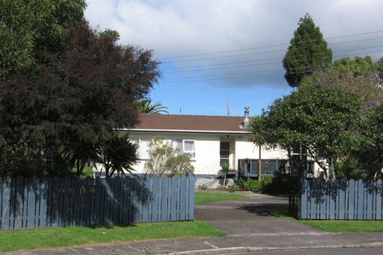 Photo of property in 10 John F Kennedy Place, Glen Eden, Auckland, 0602