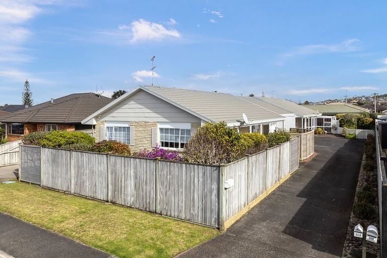 Photo of property in 32a Edward Avenue, Orewa, 0931