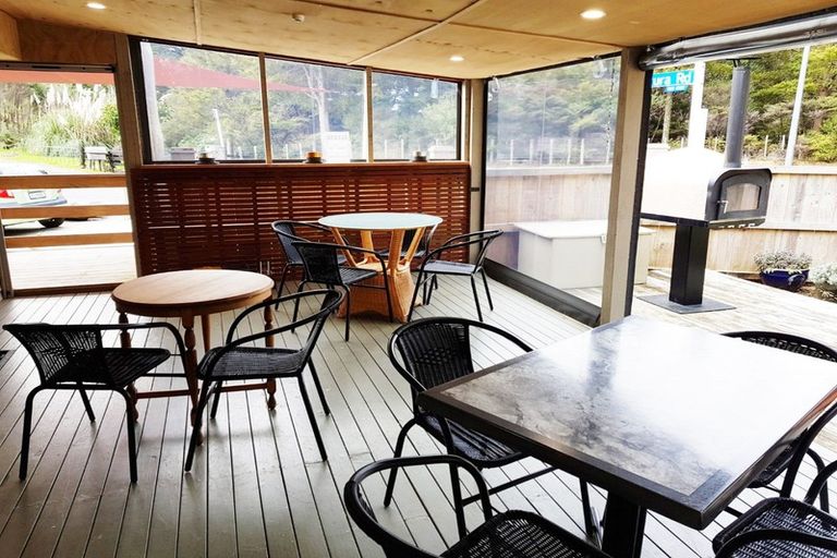 Photo of property in 3 Oakura Road, Oakura, Hikurangi, 0184