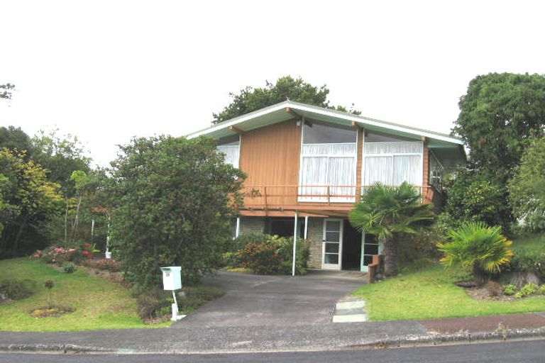 Photo of property in 27 Catalina Crescent, Forrest Hill, Auckland, 0620