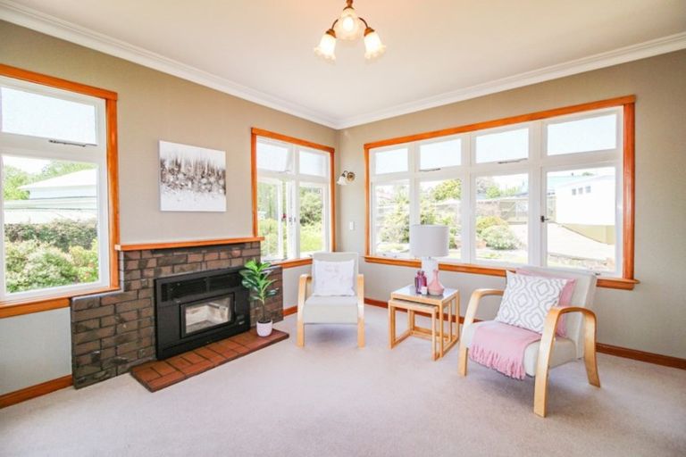 Photo of property in 2 Rodney Street, Durie Hill, Whanganui, 4500