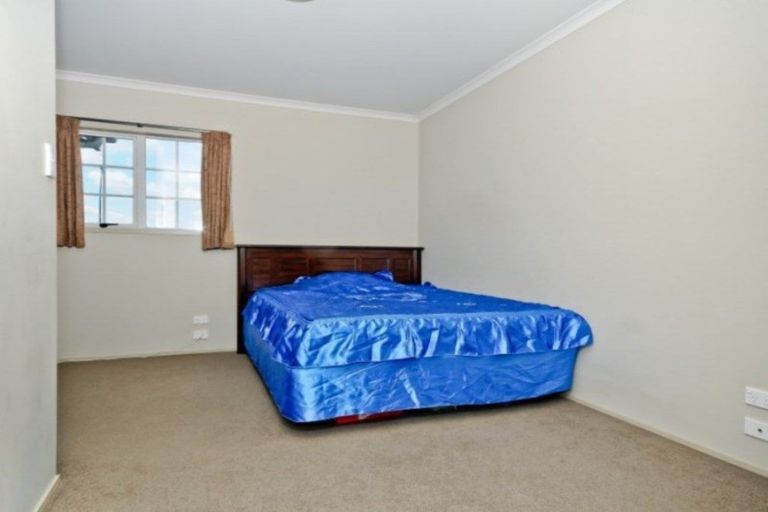 Photo of property in 116 Farnborough Drive, Grandview Heights, Hamilton, 3200