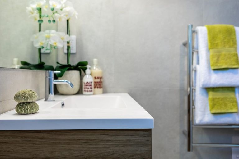 Photo of property in 11b Rangeview Road, Sunnyvale, Auckland, 0612