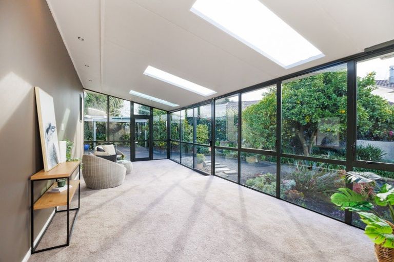 Photo of property in 7 Dittmer Drive, Awapuni, Palmerston North, 4412