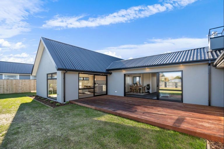 Photo of property in 38 Kingsdowne Drive, West Melton, 7618