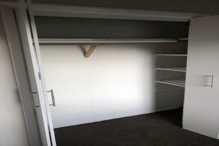 Photo of property in 2/37 Singers Road, Korokoro, Lower Hutt, 5012