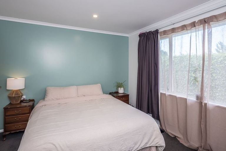 Photo of property in 2 Konini Grove, Raumati Beach, Paraparaumu, 5032