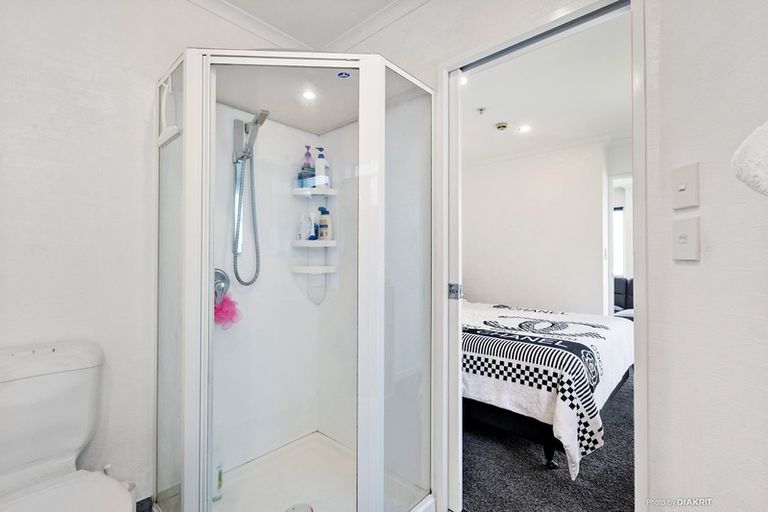 Photo of property in Terrace Heights Apartments, 10e/163 The Terrace, Wellington Central, Wellington, 6011