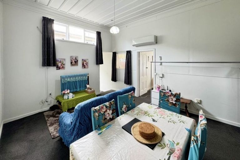 Photo of property in 90 Victoria Avenue, Palmerston North, 4410