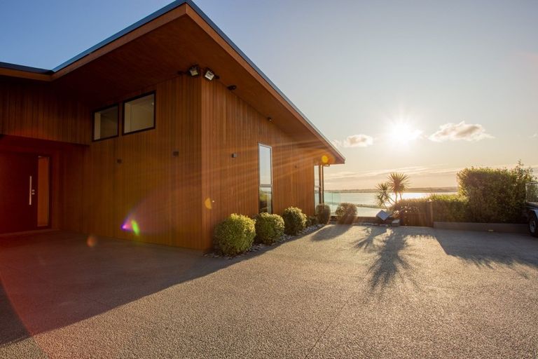 Photo of property in 19 Balmoral Lane, Redcliffs, Christchurch, 8081