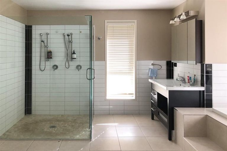 Photo of property in 45 Harry Dreadon Road, Opaheke, Papakura, 2584