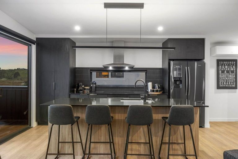 Photo of property in 31 Hinaki Street, Poike, Tauranga, 3112