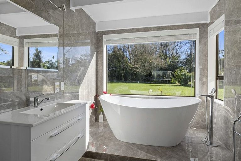 Photo of property in 1059 Mountain Road, Waiongana, Inglewood, 4389