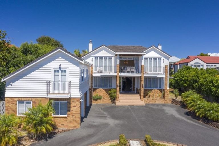 Photo of property in 104 Kitchener Road, Milford, Auckland, 0620