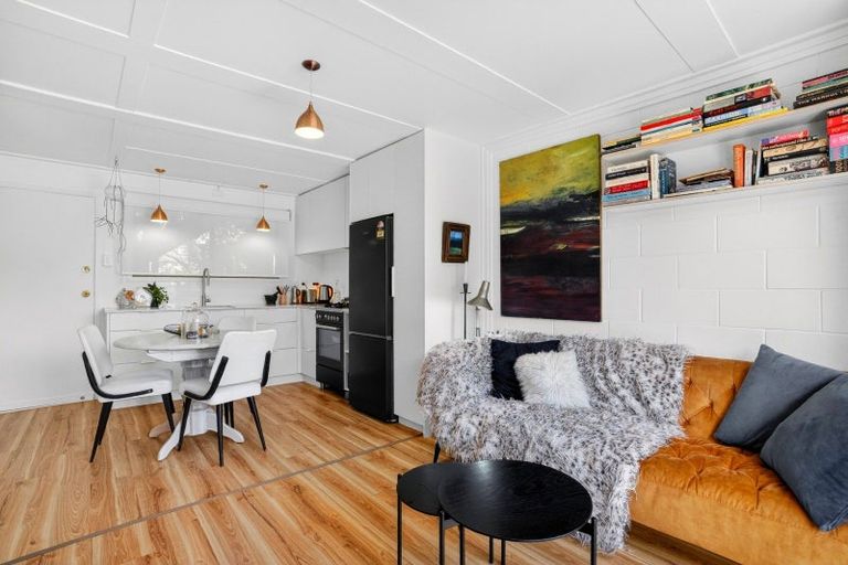 Photo of property in 280a Motutara Road, Muriwai, Waimauku, 0881