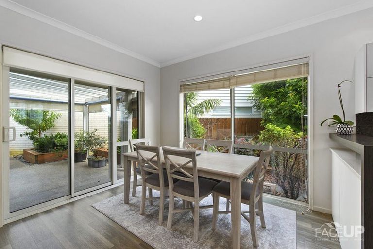 Photo of property in 10 Toheroa Street, Hobsonville, Auckland, 0616