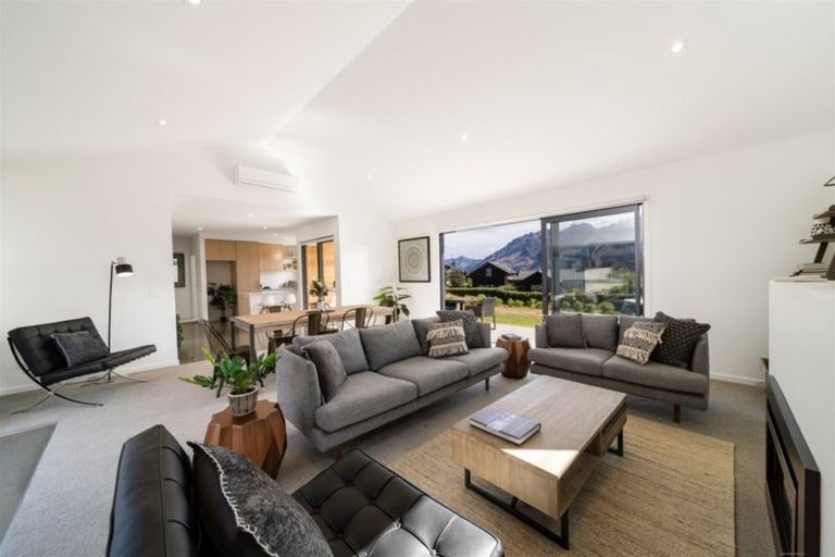 Photo of property in 3 Ellesmere Avenue, Jacks Point, Queenstown, 9371
