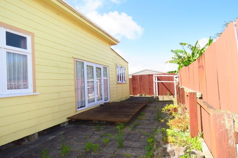 Photo of property in 6 Chamberlain Street, Waimangaroa, Westport, 7891