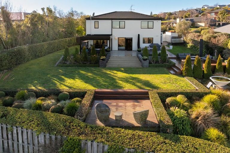 Photo of property in 28 Highcrest Heights, Westmorland, Christchurch, 8025