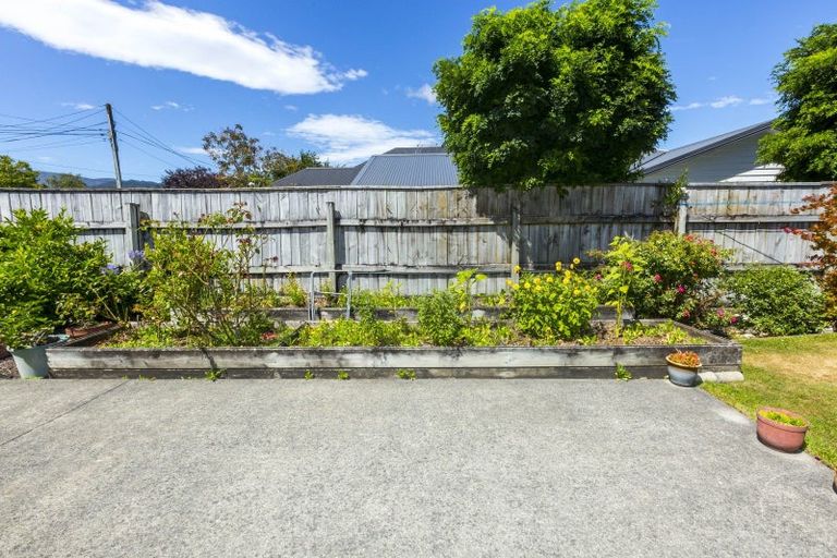 Photo of property in 13 Poplar Grove, Ebdentown, Upper Hutt, 5018