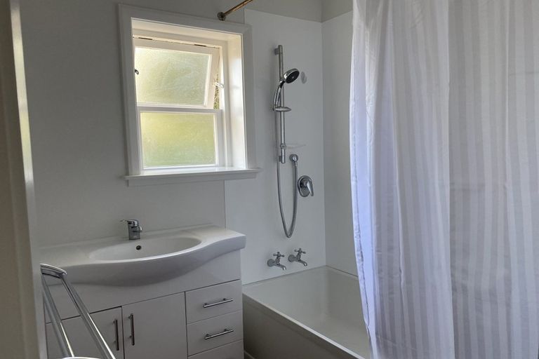 Photo of property in 19a Trafalgar Street, Waiwhetu, Lower Hutt, 5010