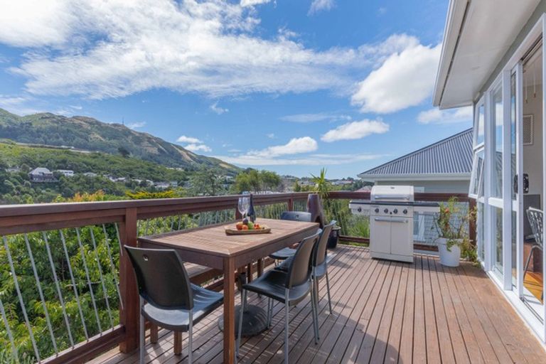 Photo of property in 51 Handyside Street, Tawa, Wellington, 5028