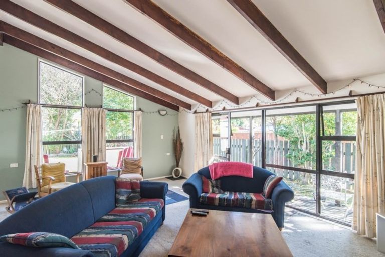 Photo of property in 27 Ruahine Street, Paraparaumu, 5032