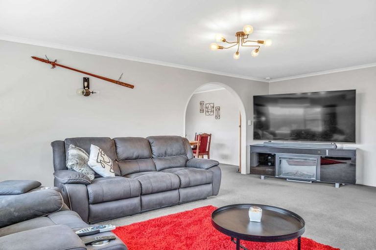 Photo of property in 7 Charisma Court, Kelvin Grove, Palmerston North, 4414