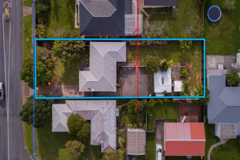 Photo of property in 69 Taikata Road, Te Atatu Peninsula, Auckland, 0610