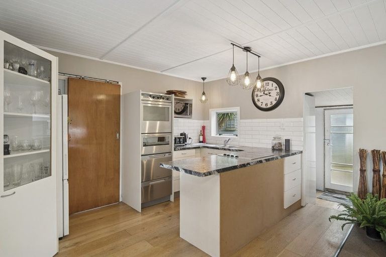 Photo of property in 5 Pitau Road, Mount Maunganui, 3116