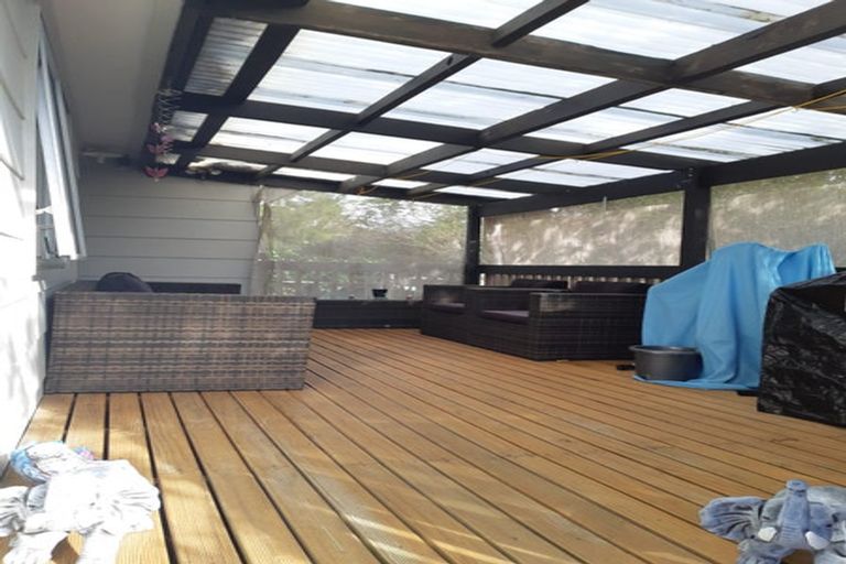 Photo of property in 1/20 Starforth Place, Henderson, Auckland, 0612