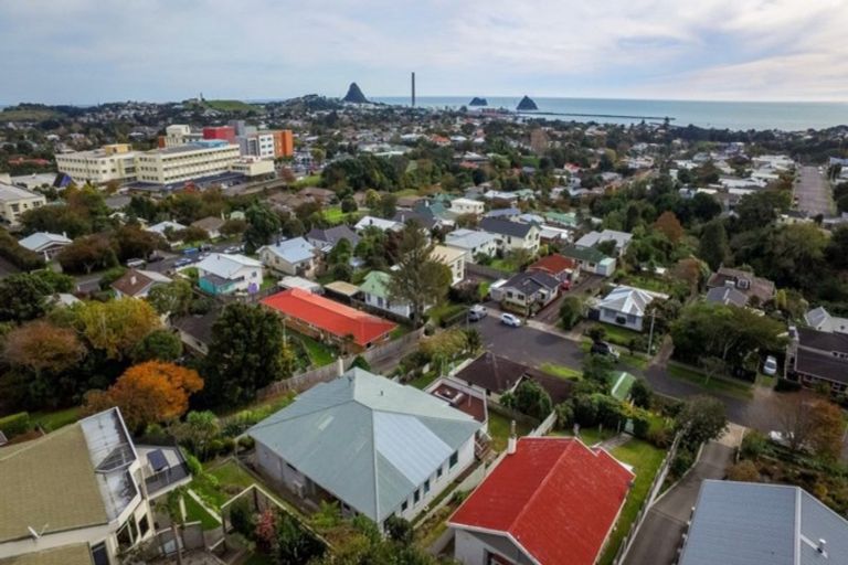 Photo of property in 13a Burns Street, Westown, New Plymouth, 4310