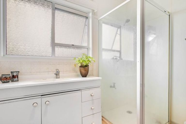 Photo of property in 28 Prangley Avenue, Mangere, Auckland, 2022