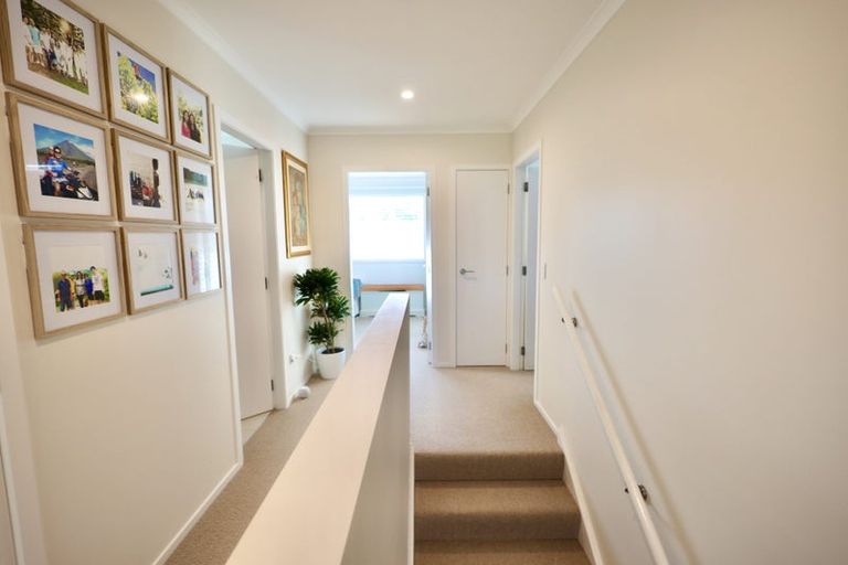 Photo of property in 32 Pateke Drive, Kenepuru, Porirua, 5022