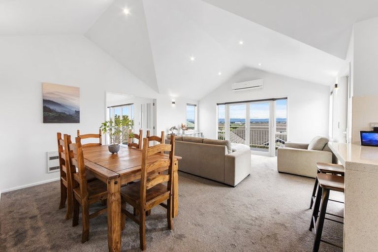 Photo of property in 4 Somerton Rise, Westmorland, Christchurch, 8025