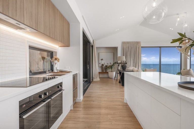 Photo of property in 33 Whakamoenga Point, Acacia Bay, Taupo, 3385